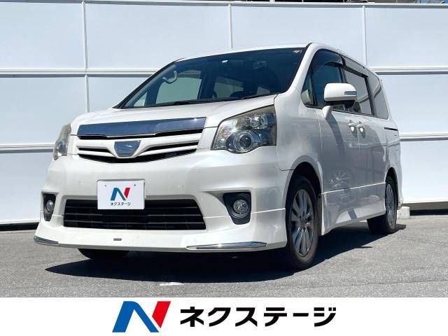 TOYOTA NOAH 2010