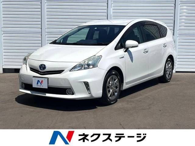 TOYOTA PRIUS ALPHA 2014