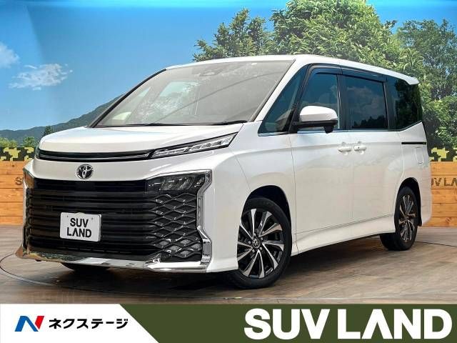 TOYOTA VOXY 2022