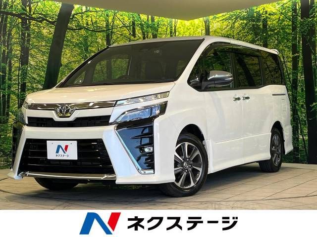 TOYOTA VOXY 2021