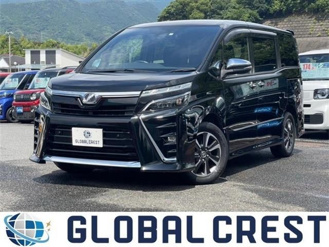 TOYOTA VOXY 2019