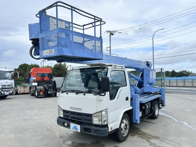 Isuzu ELF 2008