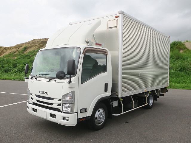 Isuzu ELF 2015