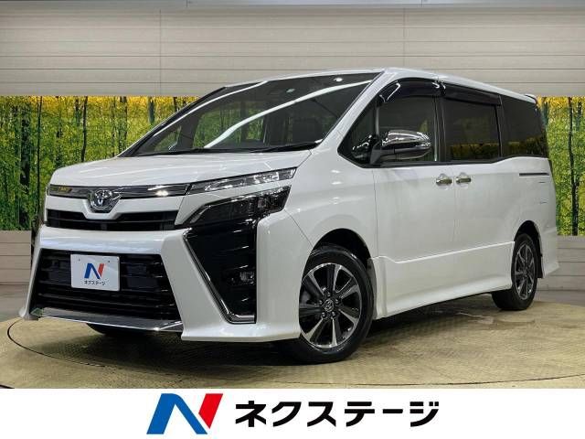 TOYOTA VOXY 2021