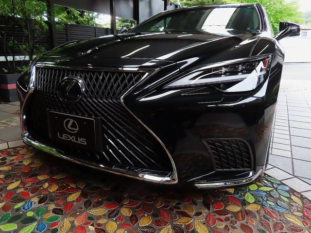 TOYOTA LEXUS LS500h 2021