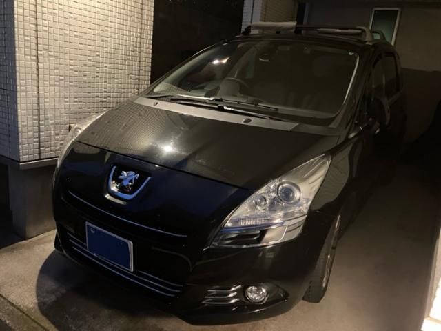 PEUGEOT 5008 2013