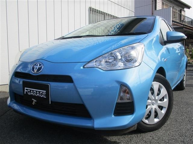 TOYOTA AQUA 2012