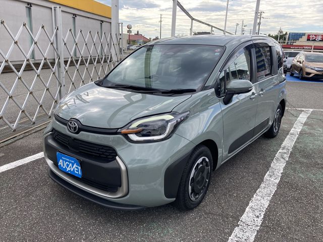 TOYOTA SIENTA HYBRID 2022