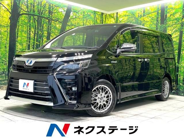 TOYOTA VOXY HYBRID 2018