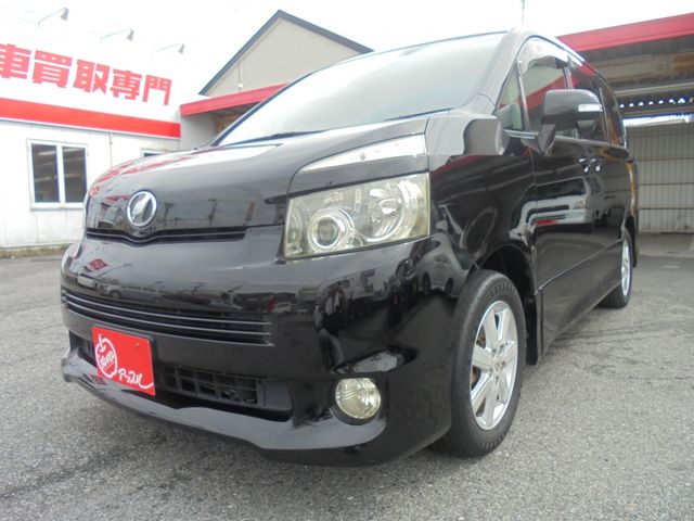 TOYOTA VOXY 2007