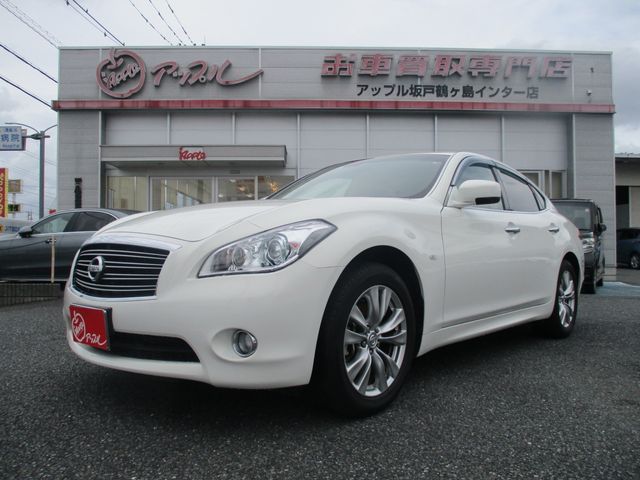 NISSAN FUGA 2014