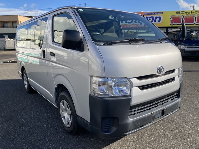 TOYOTA HIACE van 4WD 2019