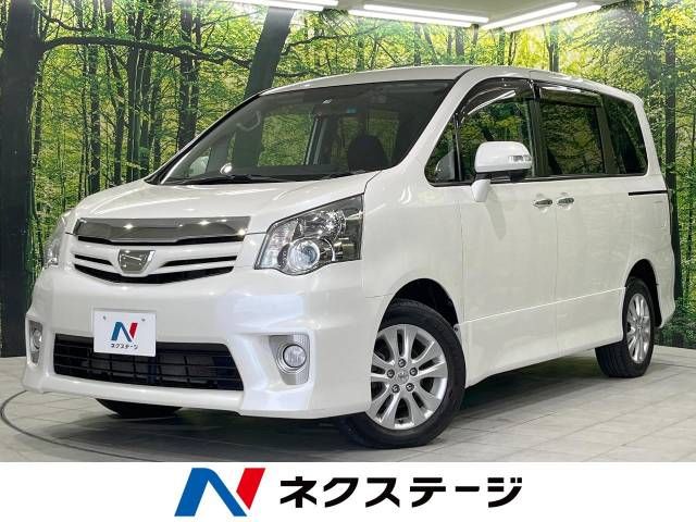 TOYOTA NOAH 4WD 2011