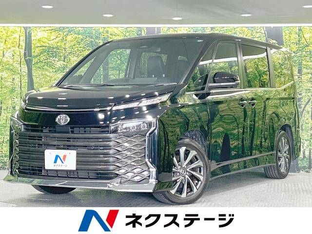 TOYOTA VOXY 2023