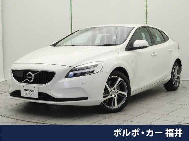 VOLVO V40 2017