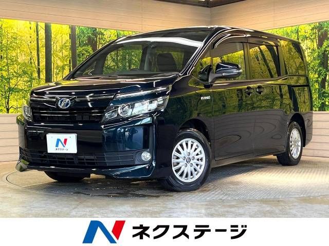 TOYOTA VOXY HYBRID 2014