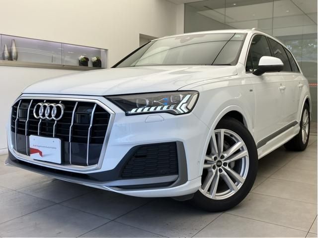 AUDI Q7 2023