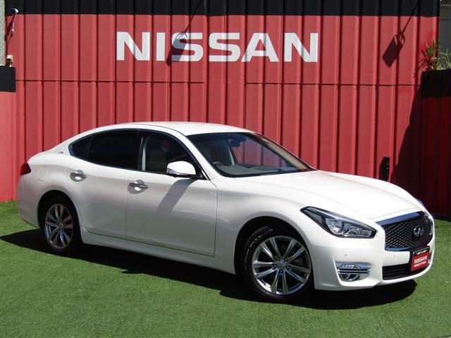 NISSAN FUGA 2018