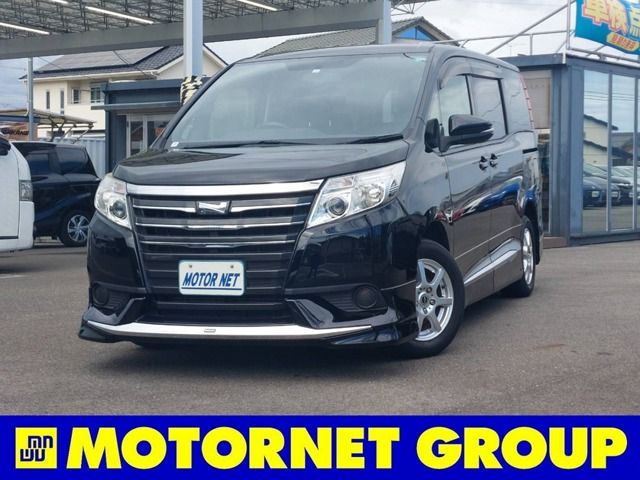 TOYOTA NOAH 2014