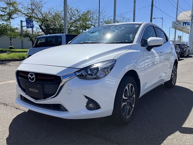 MAZDA DEMIO 4WD 2016