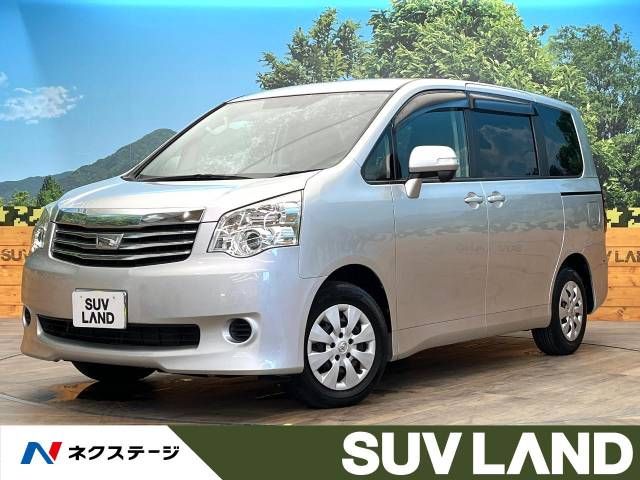 TOYOTA NOAH 2013