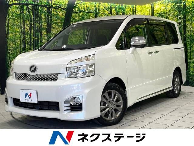 TOYOTA VOXY 2012