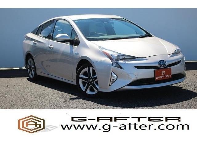 TOYOTA PRIUS 2016