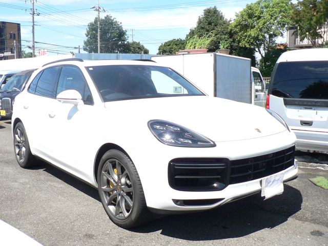 PORSCHE Cayenne 2018