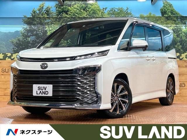 TOYOTA VOXY 2022