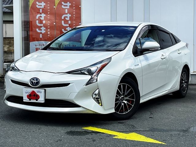 TOYOTA PRIUS 2016