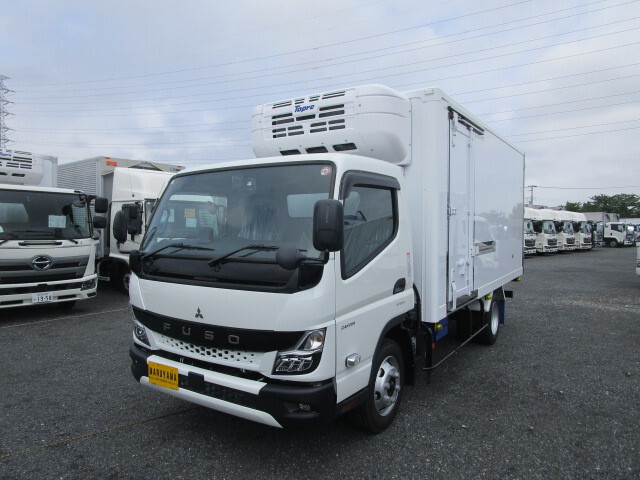 Mitsubishi CANTER 2024