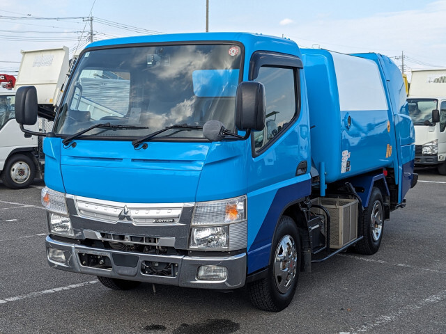 Mitsubishi CANTER 2020