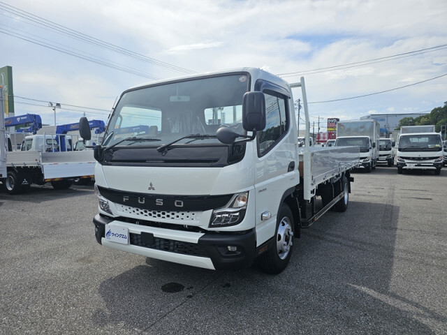 Mitsubishi CANTER 2024