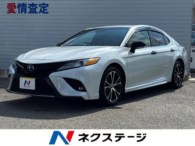 TOYOTA CAMRY 2018