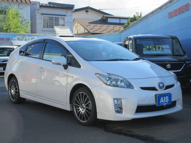 TOYOTA PRIUS 2010