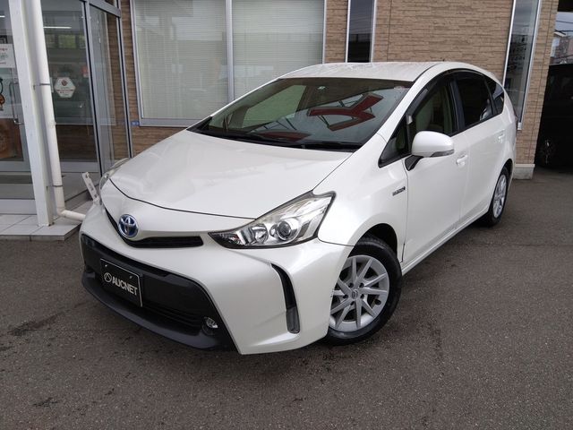 TOYOTA PRIUS ALPHA 2015