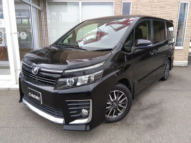 TOYOTA VOXY 2014