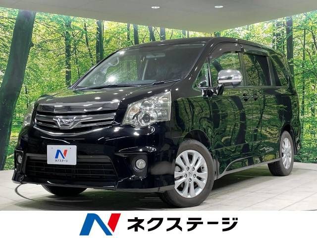 TOYOTA NOAH 2010