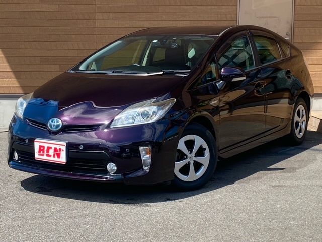 TOYOTA PRIUS 2014