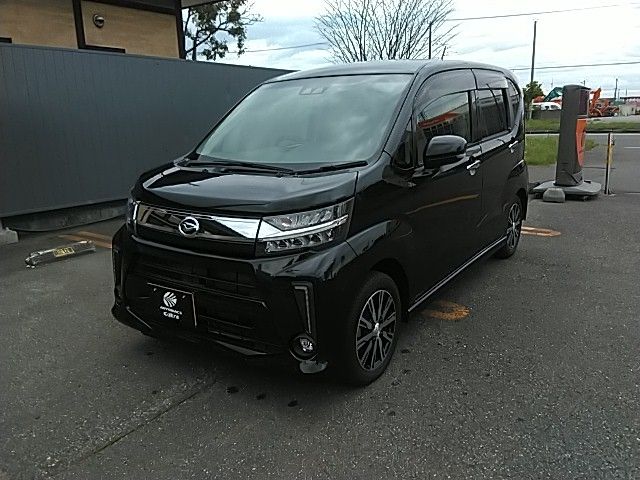 DAIHATSU MOVE CUSTOM 4WD 2017