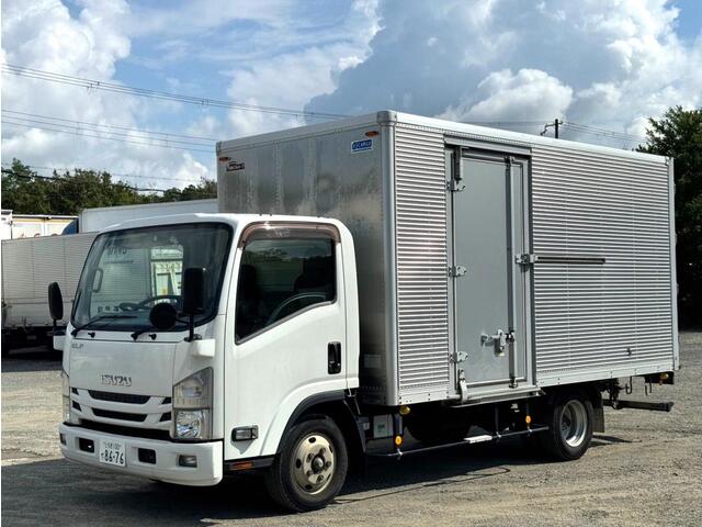 Isuzu ELF 2016