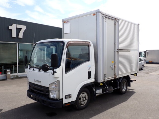 Isuzu ELF 2015