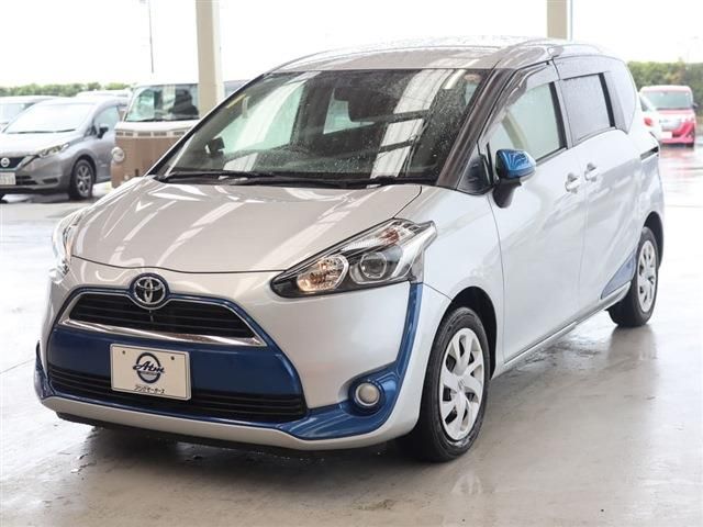 TOYOTA SIENTA 2016