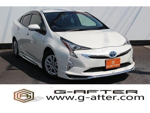 TOYOTA PRIUS 2016