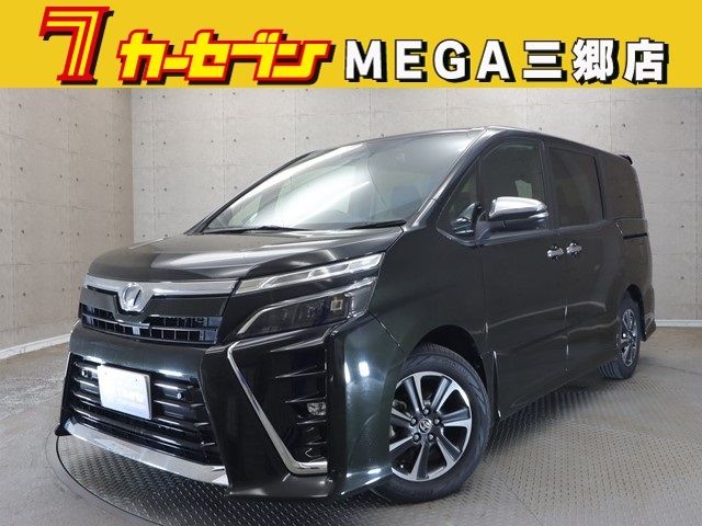 TOYOTA VOXY 2019