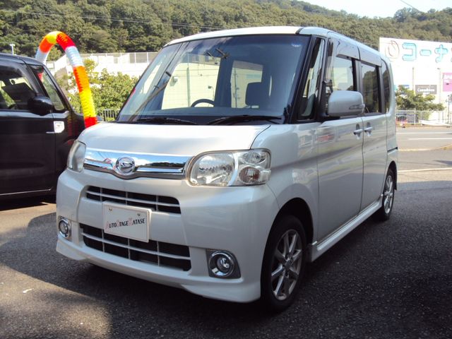 DAIHATSU TANTO 2012