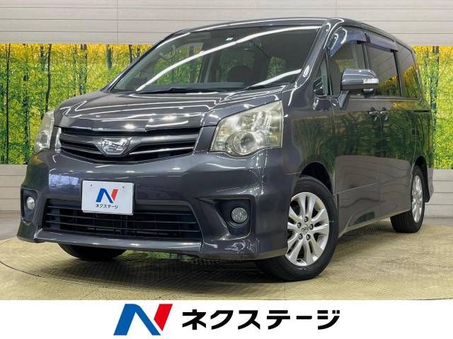 TOYOTA NOAH 2011