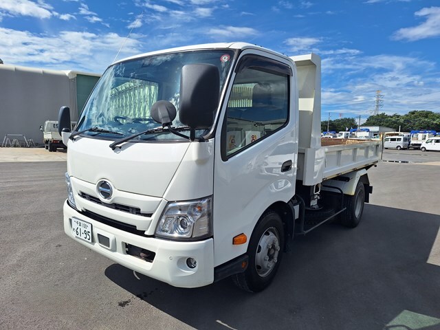 Hino DUTRO 2021