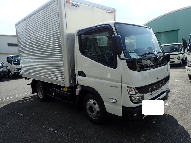 Mitsubishi CANTER 2024