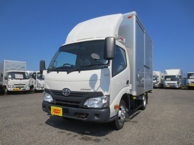 Toyota DYNA 2017